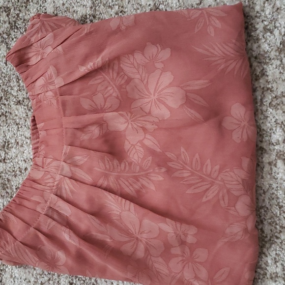 💖 $ 3 add on Pretty top with tie sleeves and gather neck💖 - Picture 5 of 5